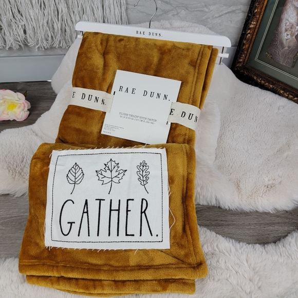 Rae Dunn Plush Throw with GATHER patch - Picture 9 of 9